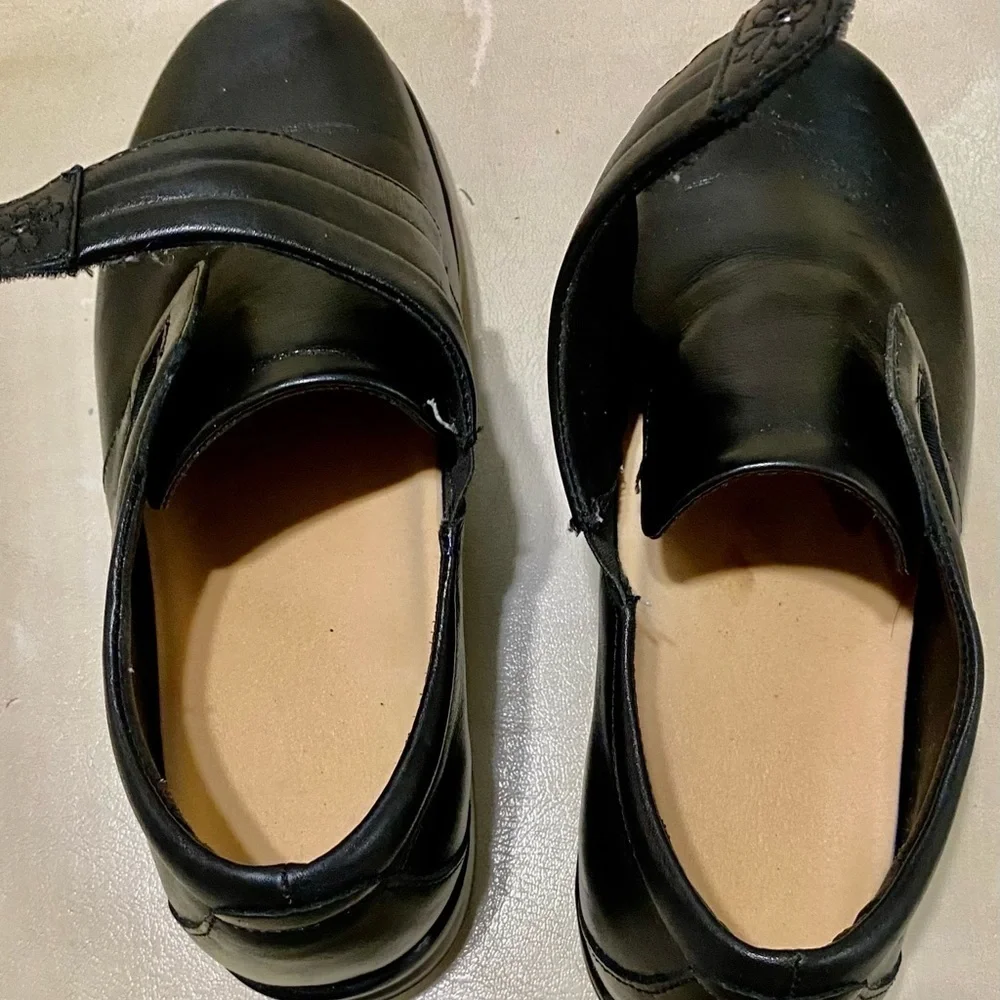 APEX A3830W LADIES BLACK LOAFERS SUZE 8.5W